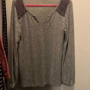 Long sleeve grey shirt